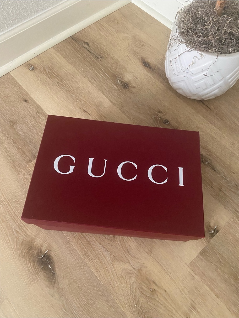 Gucci Black Leather Horsebit Loafers with Gold Tone Hardware - Picture 2 of 4